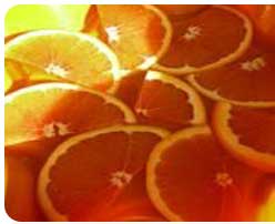 Ломтики апельсина под сливочным кремом