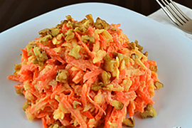 Морковный салат с орехами